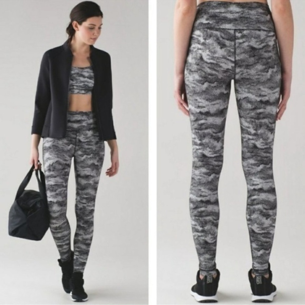 Lululemon Wunder Under Hi-Rise Tight Luon Hazy Days Black White leggings 4